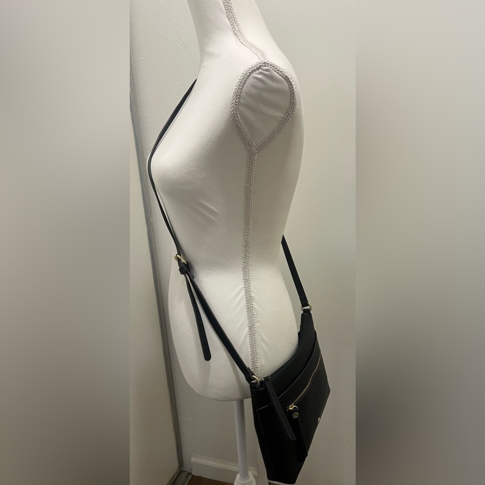 Liz Claiborne Crossbody Handbag Black Faux Pebble Leather
Shoulder Bag - EUC - Picture 4 of 16